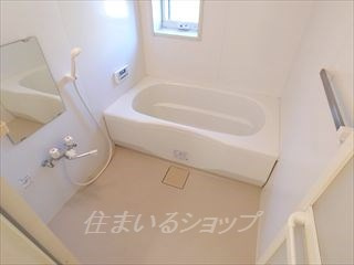 広島市安佐北区口田南７丁目のアパートの浴室|追い焚き・窓あり