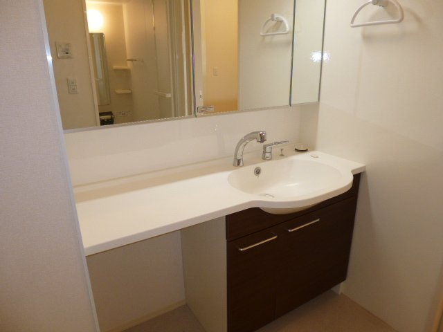 アドラブールＥの独立洗面台|洗髪洗面化粧台