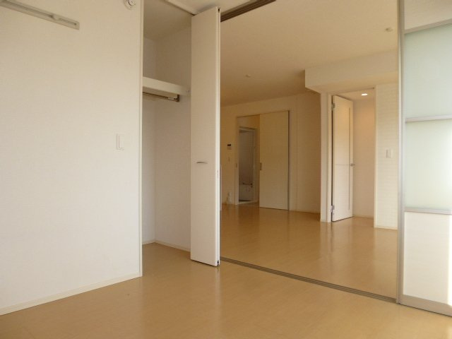 アドラブールＥの洋室