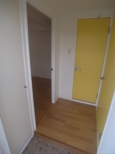 ペルル芦屋の玄関