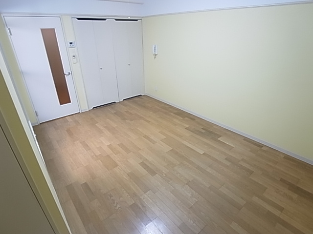 ペルル芦屋の居間・リビング