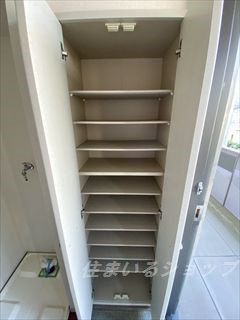 クレール・ＳＫの玄関|シューズボックス