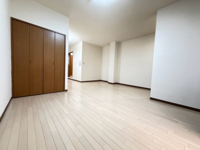 【居間・リビング】 | ＦＯＲＥＳＴ山崎