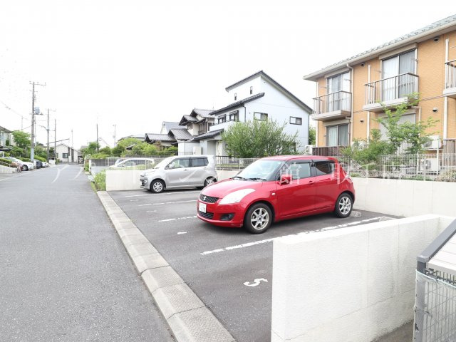 フローラの駐車場