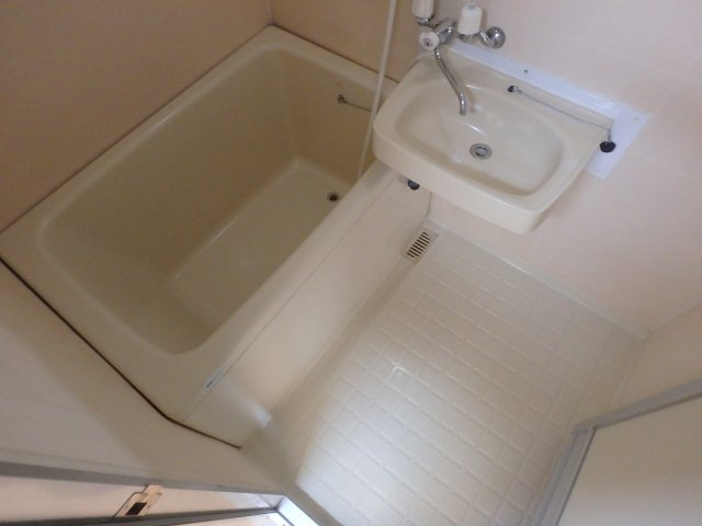 エクセル花園の浴室