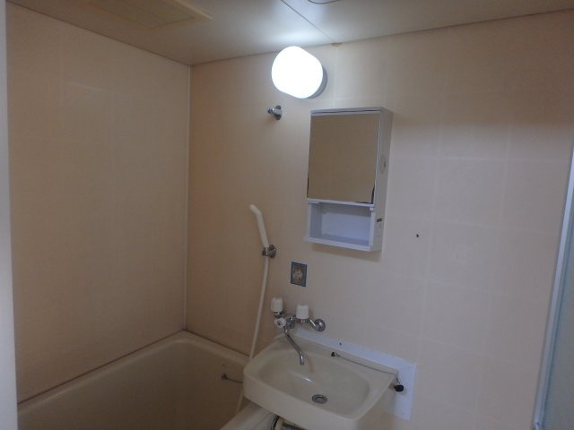 エクセル花園の浴室