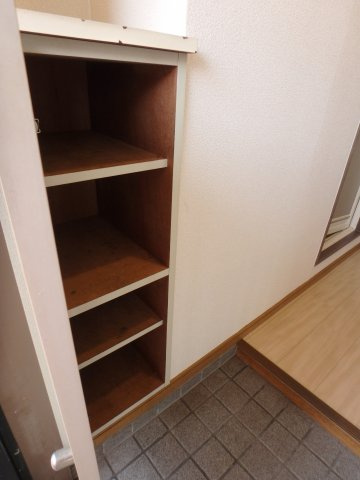 シャイニングコートの収納