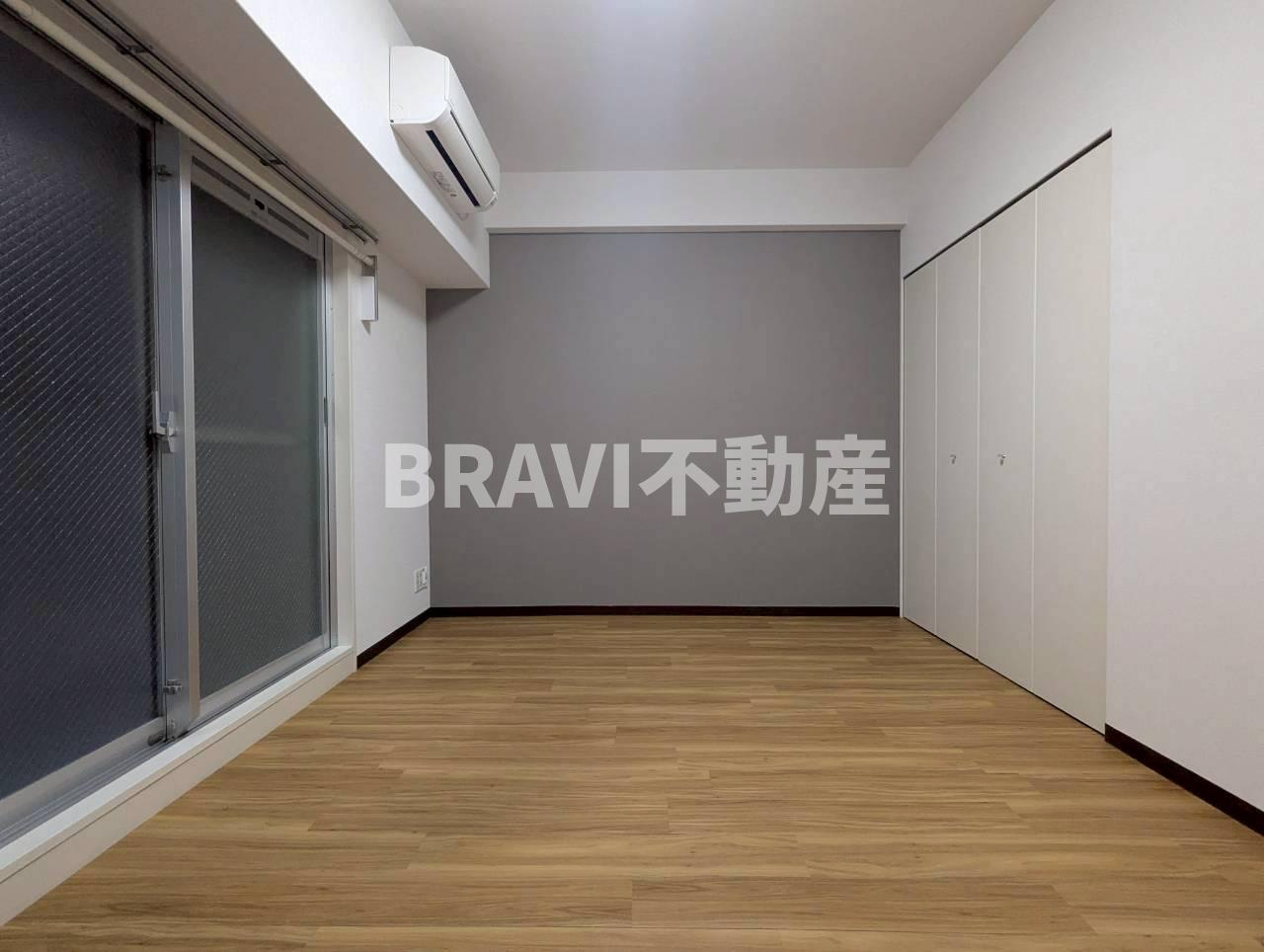 グラマシー心斎橋東　BRAVI不動産の居間・リビング