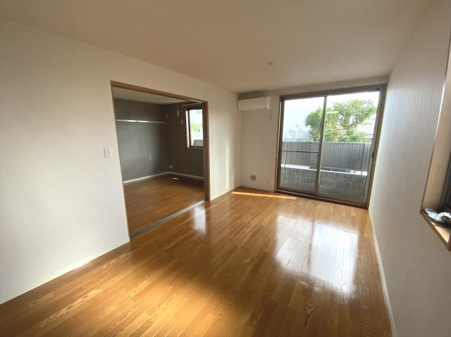 パッサーレ　参番館の居間・リビング