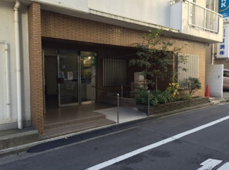 【エントランス】