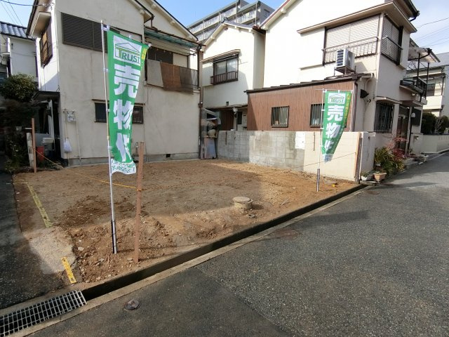 神戸市垂水区星が丘3丁目　新築戸建　の前面道路含む現地写真