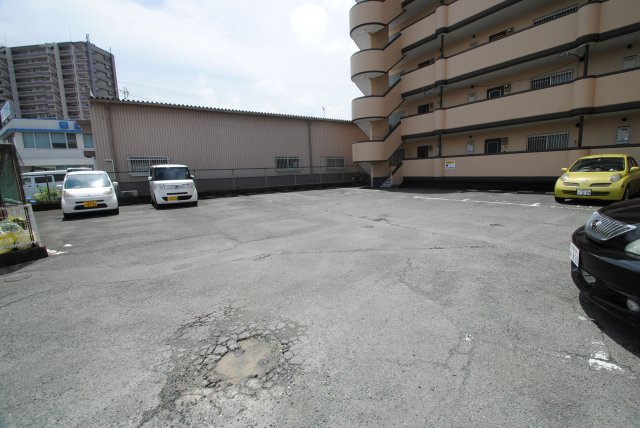 ライトハウスの駐車場