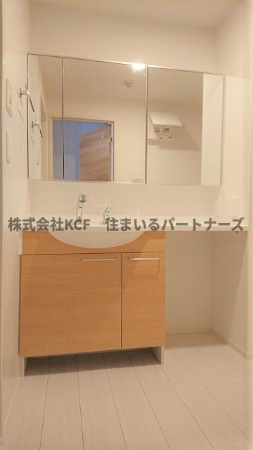 オッツ梅満の独立洗面台|朝の身支度には欠かせない独立洗面化粧台