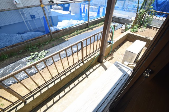 富士見コーポのバルコニー|1階はテラスタイプ