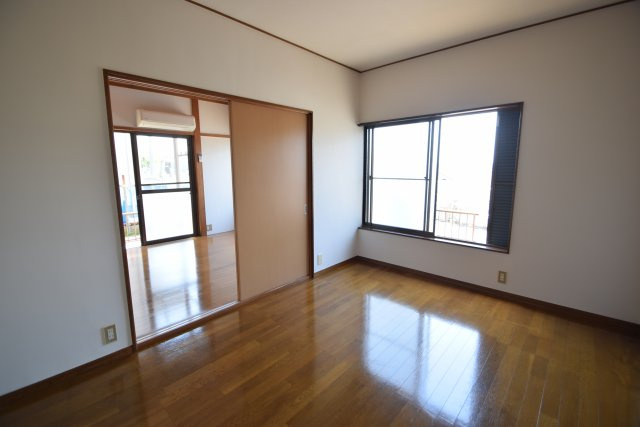 富士見コーポの居間・リビング|全室洋室