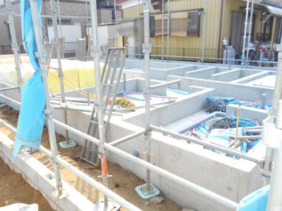 【外観】 | 伊奈町　小室　全2棟　1号棟　50坪 | 建物外観を気になさる方へ、見た目の良い物件です。広々敷地シリーズ。
