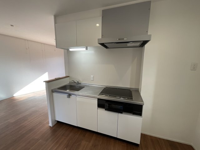 【キッチン】 | ルピナス　カーサ　 | 3口IHコンロです