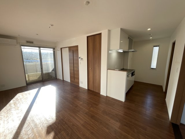 【居間・リビング】 | ルピナス　カーサ　 | 13.1帖のLDKです