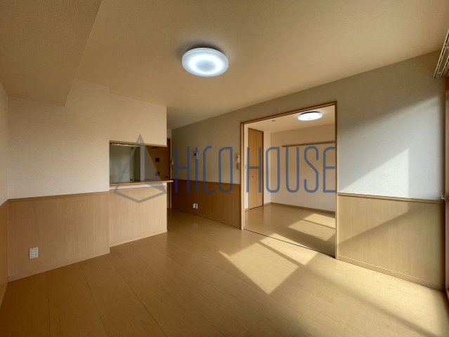 サンモールプラザAの居間・リビング