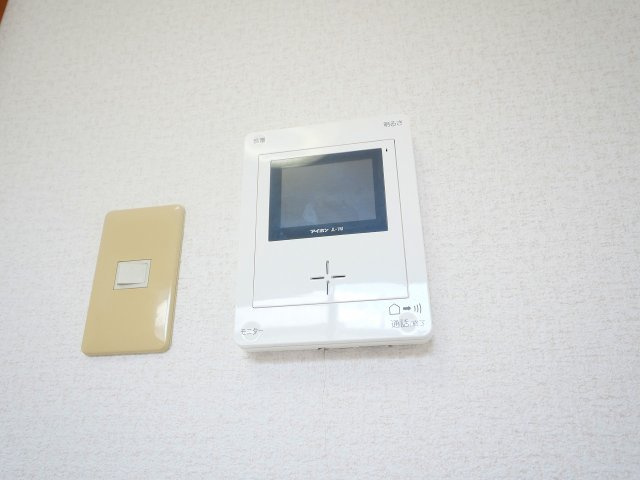 メゾンユーガのセキュリティ|TVインターホン付きで安心。