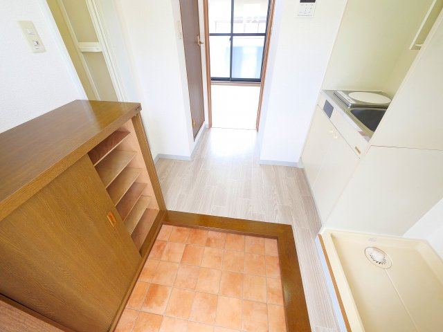 メゾンユーガの玄関|きれいな玄関です