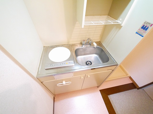 メゾンユーガのキッチン|きれいなキッチンです