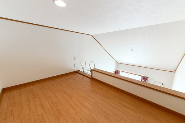 シャレーコーセイ壱番館の設備|約3帖のロフトでたのもしい収納力です。