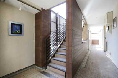 【エントランス】 | AQUE12 | 清潔なエントランスです