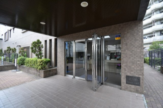 【エントランス】 | JR南武線「八丁畷」駅徒歩7分、JR東海道本線・横須賀線・南武線「川崎」駅徒歩9分！