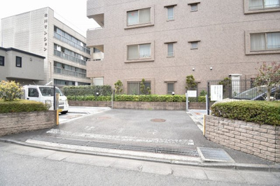 【駐車場】 | ルイシャトレ川崎
