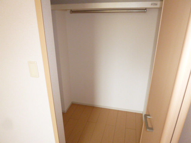 レジデンス　サキAの収納