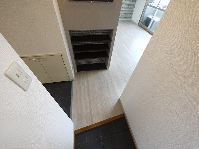 レジデンスボナール　Ⅰの玄関|きれいな玄関です