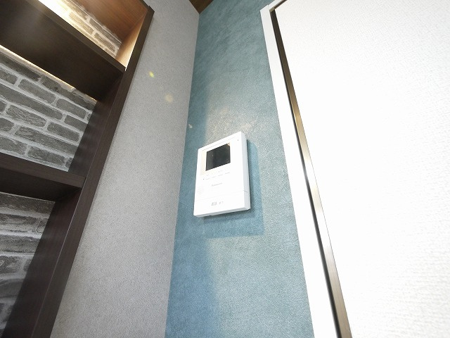 レジデンスボナール　Ⅰのセキュリティ|モニター付きインターホーン