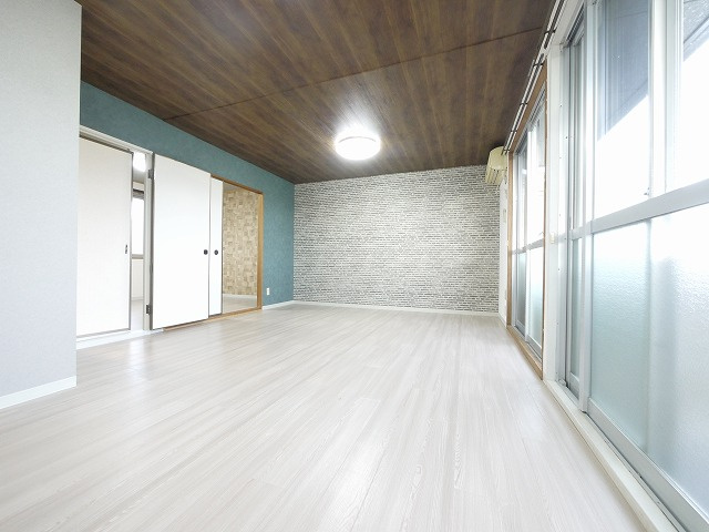 レジデンスボナール　Ⅰの居間・リビング|おしゃれな居間です