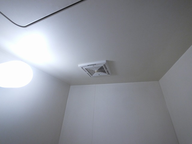 レジデンスボナール　Ⅰの設備|換気扇