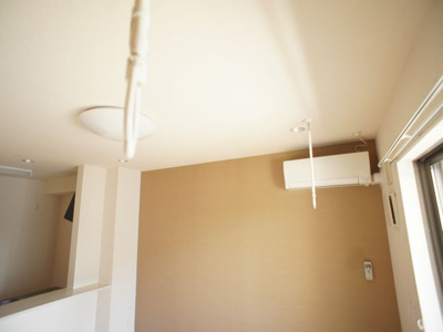 【設備】 | フランボワーズ | 室内物干しがあります。
