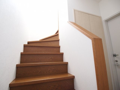 【内装】 | ラフォーレ土気B | 階段