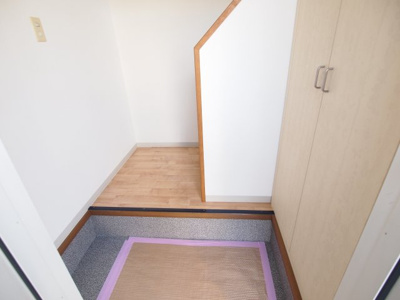 【玄関】 | ラフォーレ土気B