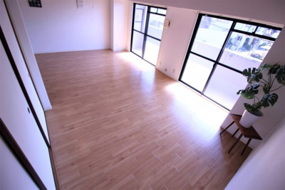 【居間・リビング】 | プロスベール高安 | 約20帖の広々リビング♪