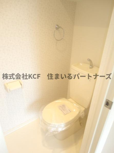 カーサ・レイデンのトイレ|落ち着いたトイレです