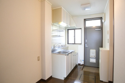 【内装】 | シティハイムストーク | 冷蔵庫や食器棚を置いてもゆったりのキッチン☆