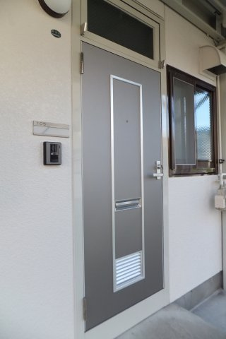 シティハイムストークの玄関