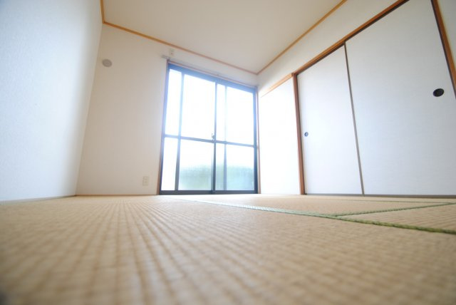 パピオン津福の洋室|内装イメージ：同物件別室