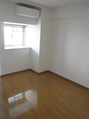 【洋室】 | フローラル東葛西Ⅵ | 北東側洋室