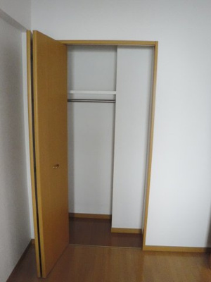 【収納】 | フローラル東葛西Ⅵ | 北東側洋室　収納