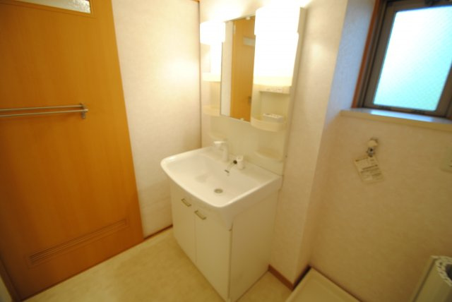 ステラコート参番館の独立洗面台|同タイプ別室（イメージ画像）