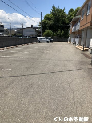 【駐車場】 | シャーメゾン常盤 A棟 | 駐車場完備です