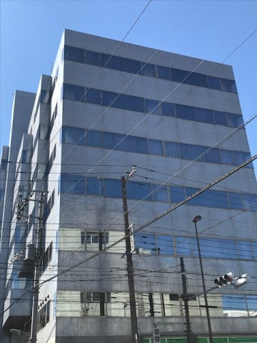 ヤダビルの外観