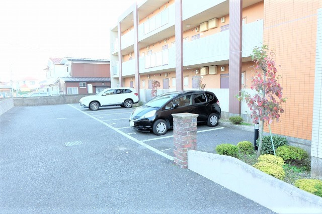 SERAPIS BAYの駐車場