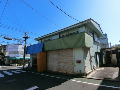 【外観】 | 松澤アパート | スーパー「いなげや」徒歩4分♪「セブンイレブン」も徒歩2分☆便利な住環境の2階建てアパートです♪